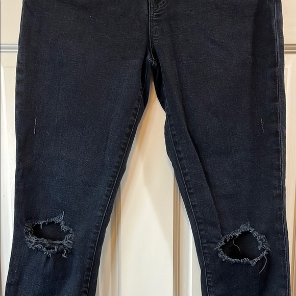 J Brand Black Blackout Denim Skinny Jeans with Raw Hems - Size 28 - Picture 6 of 11